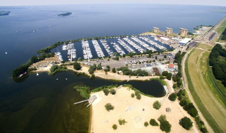 Marinaparcs Almere Exteriör bild